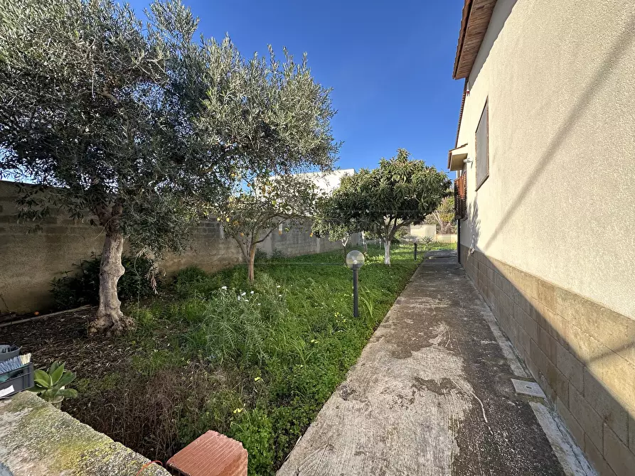 Immagine 6 di Villetta a schiera in vendita  a Campobello Di Mazara