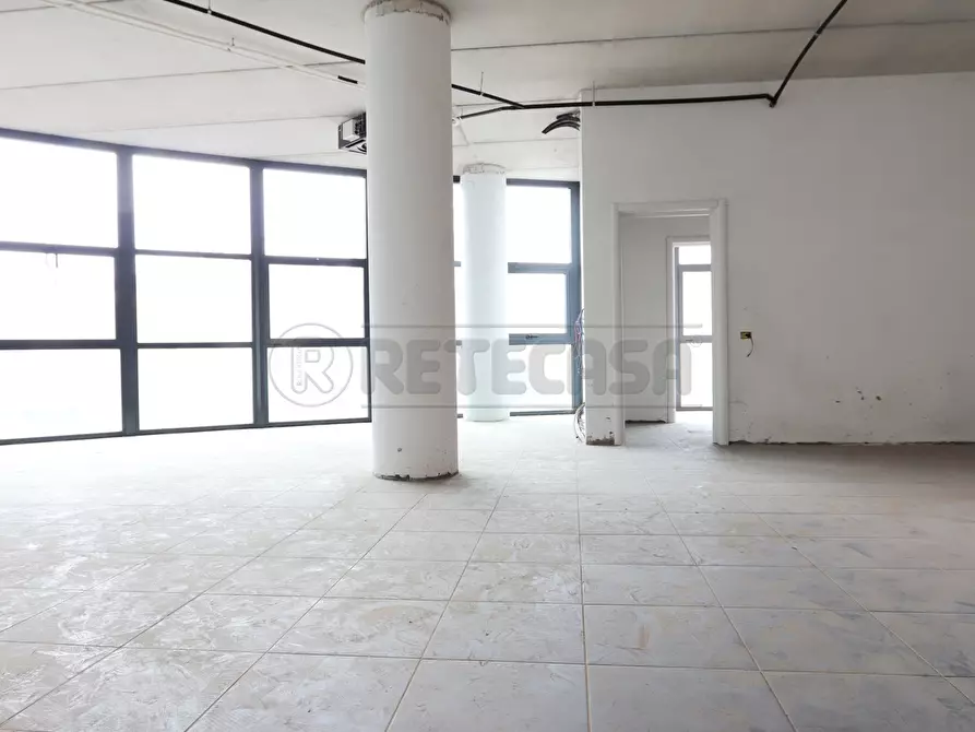 Immagine 30 di Ufficio in affitto  a Vicenza