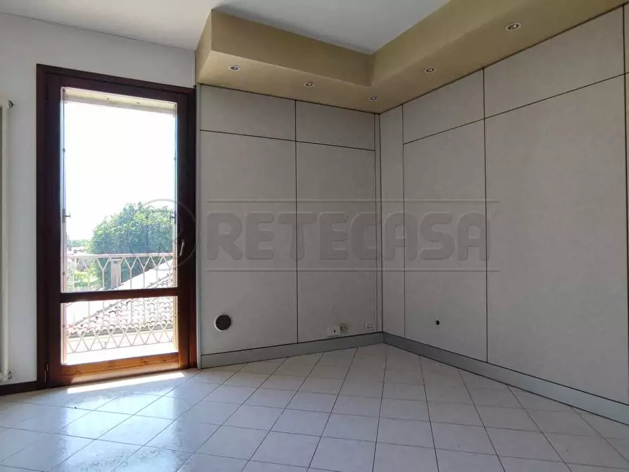 Immagine 4 di Trilocale in affitto  in Via Pesa 1/A a Montebello Vicentino