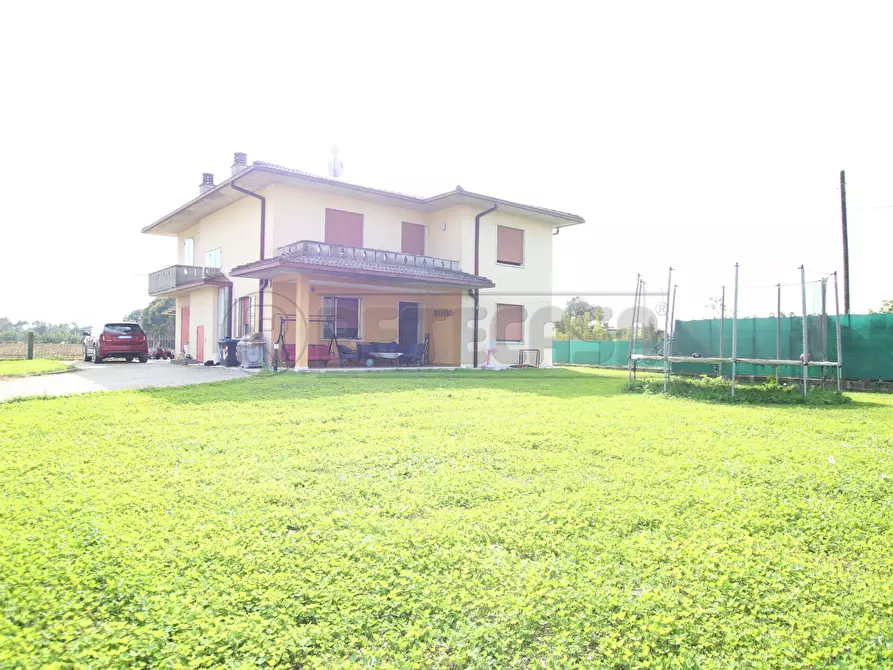 Immagine 1 di Casa indipendente in vendita  in Via Boschi a Montegalda