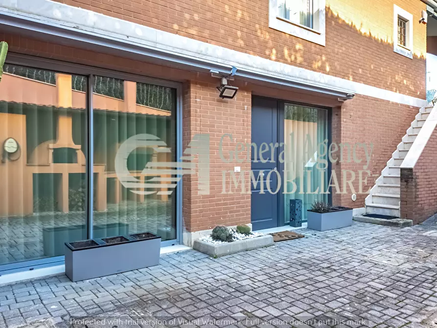 Immagine 48 di Villa in affitto  in Via Mario Mattoli a Roma