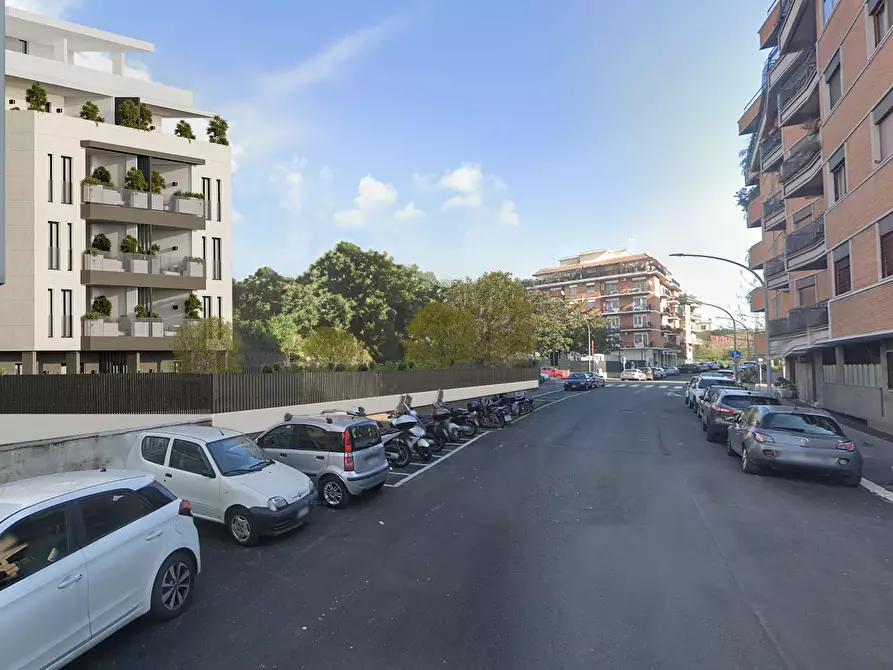 Immagine 4 di Appartamento in vendita  in Via Otricoli a Roma