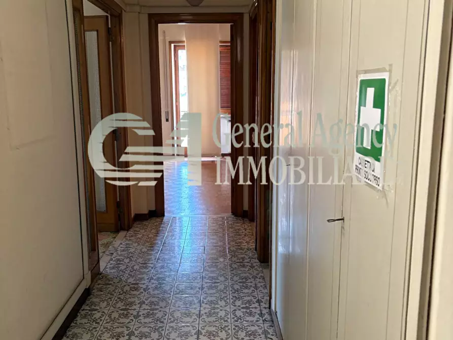 Immagine 44 di Appartamento in vendita  in via guido de ruggiero a Roma
