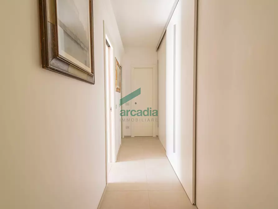 Immagine 23 di Quadrilocale in vendita  in Via Rosario Livatino 97 a Bari