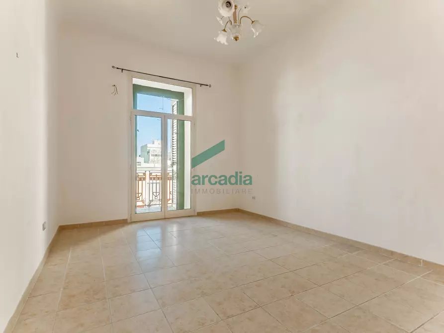 Immagine 16 di Trilocale in vendita  in Via Scipione Crisanzio 138 a Bari