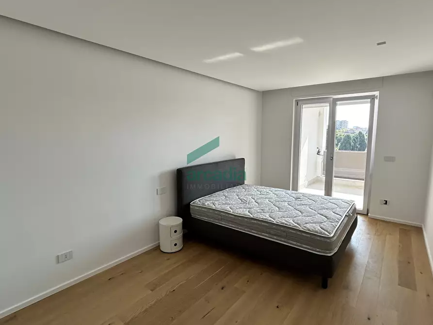 Immagine 1 di Bilocale in affitto  in Via Giovanni Amendola 156 a Bari