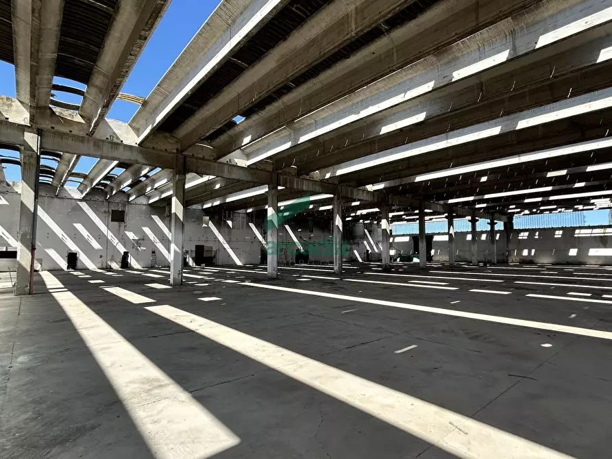 Immagine 12 di Attività artigianale in affitto  in Viale Francesco de Blasio 46 a Modugno