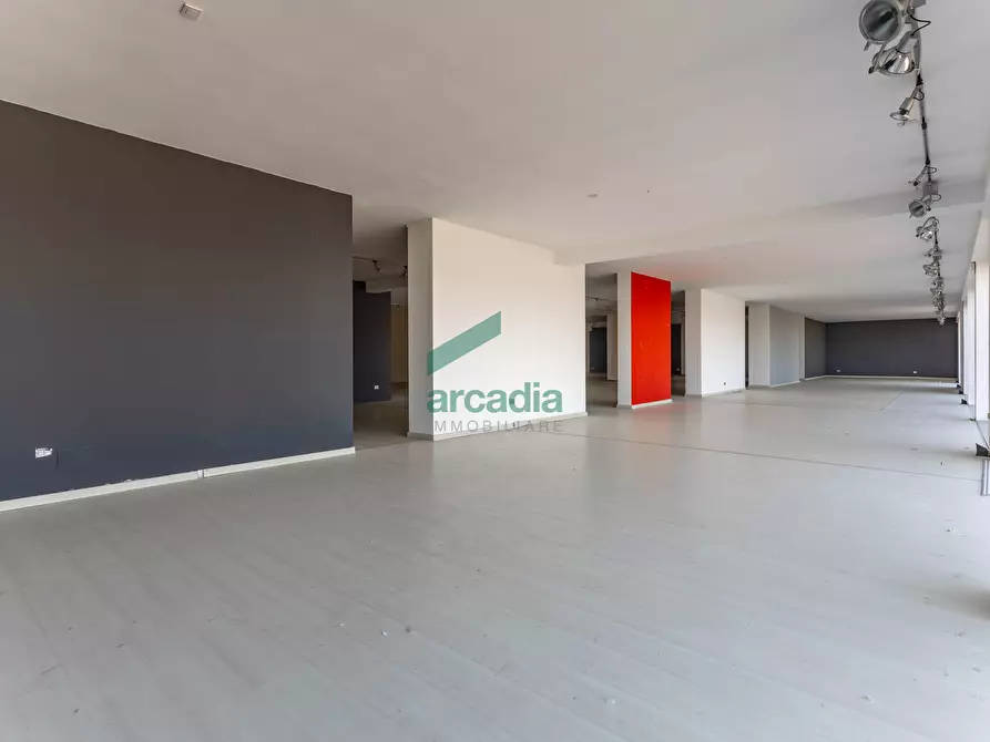Immagine 25 di Capannone industriale in vendita  in Km 31, 800 a Sammichele Di Bari