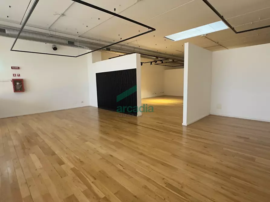 Immagine 18 di Capannone industriale in vendita  in Strada Statale 100, Snc Snc a Casamassima