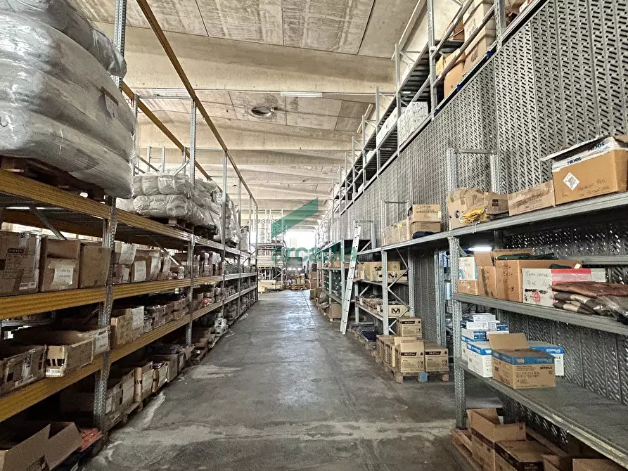 Immagine 3 di Attività artigianale in vendita  in SP54 km 1 a Modugno