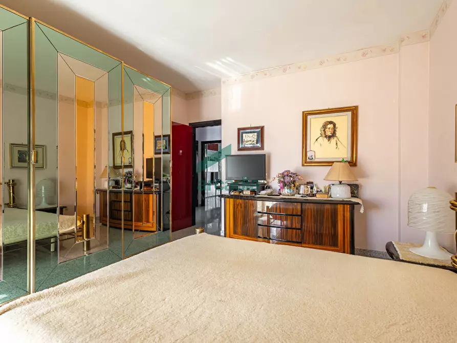 Immagine 26 di Quadrilocale in vendita  in Via Rosario Livatino 9 a Bari