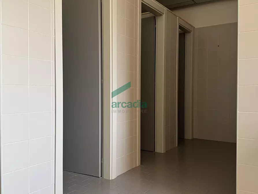 Immagine 21 di Ufficio in vendita  in Via Saverio Milella 2/bis a Bari
