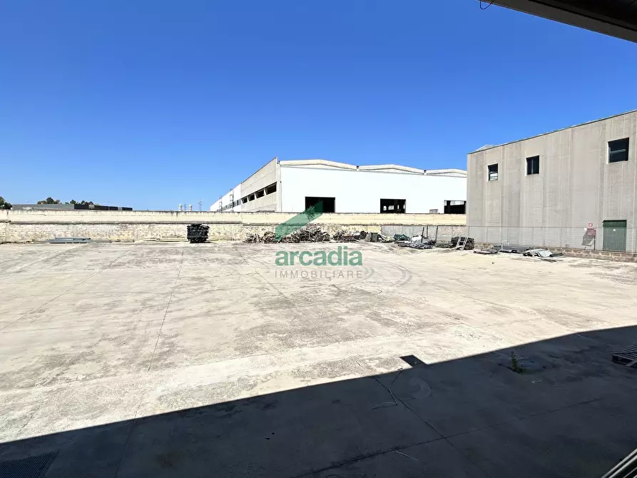 Immagine 10 di Attività artigianale in vendita  in SP54 km 1 a Modugno