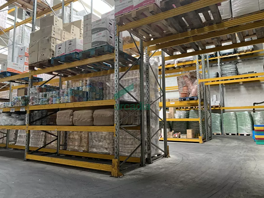 Immagine 3 di Attività artigianale in vendita  in Via dei Gladioli 6 a Modugno