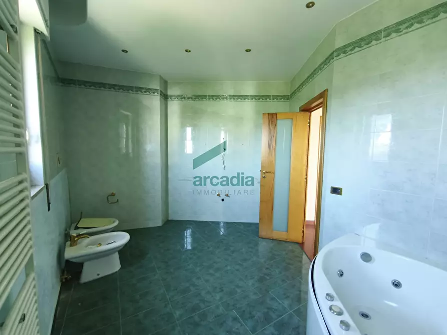Immagine 33 di Villa in vendita  in Via Nazionale 8/H a Bari