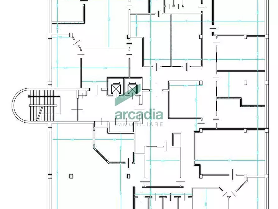 Immagine 11 di Ufficio in affitto  in Via Giovanni Amendola 164D a Bari