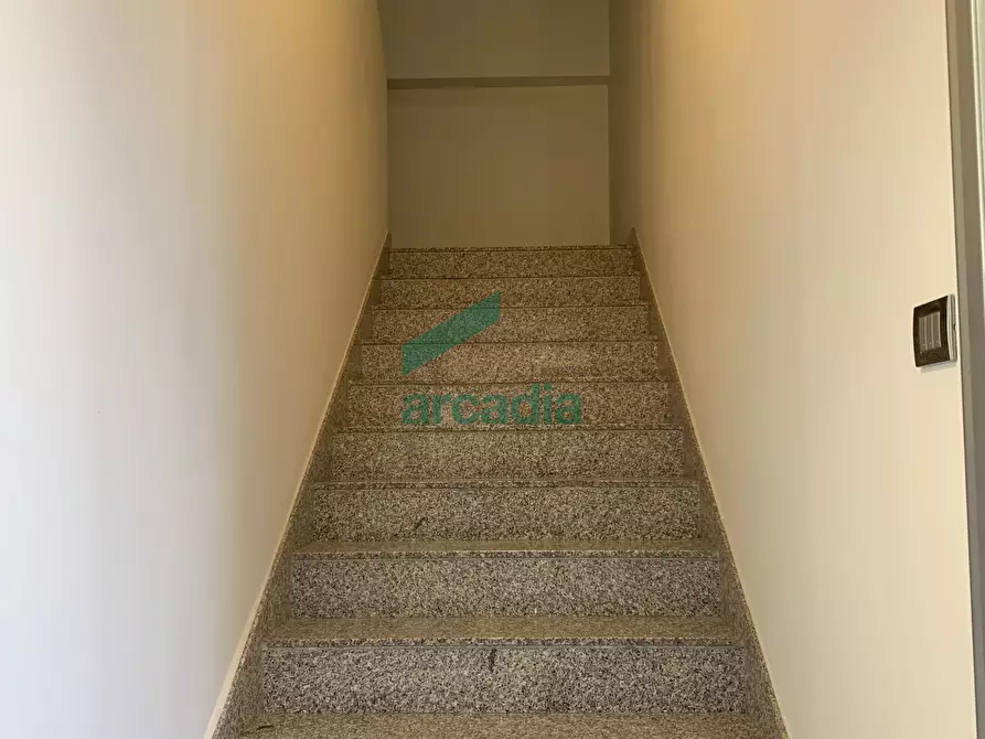 Immagine 3 di Attività artigianale in vendita  in sp231 km 79.400 a Modugno