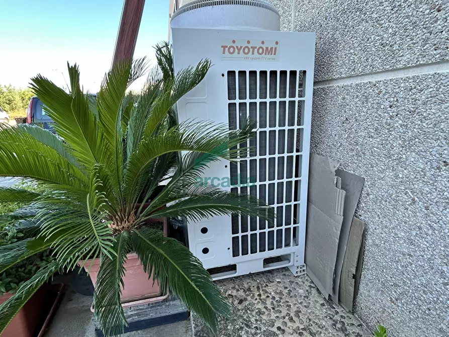 Immagine 35 di Attività artigianale in vendita  in Strada Provinciale Modugno-Bari 83 a Modugno