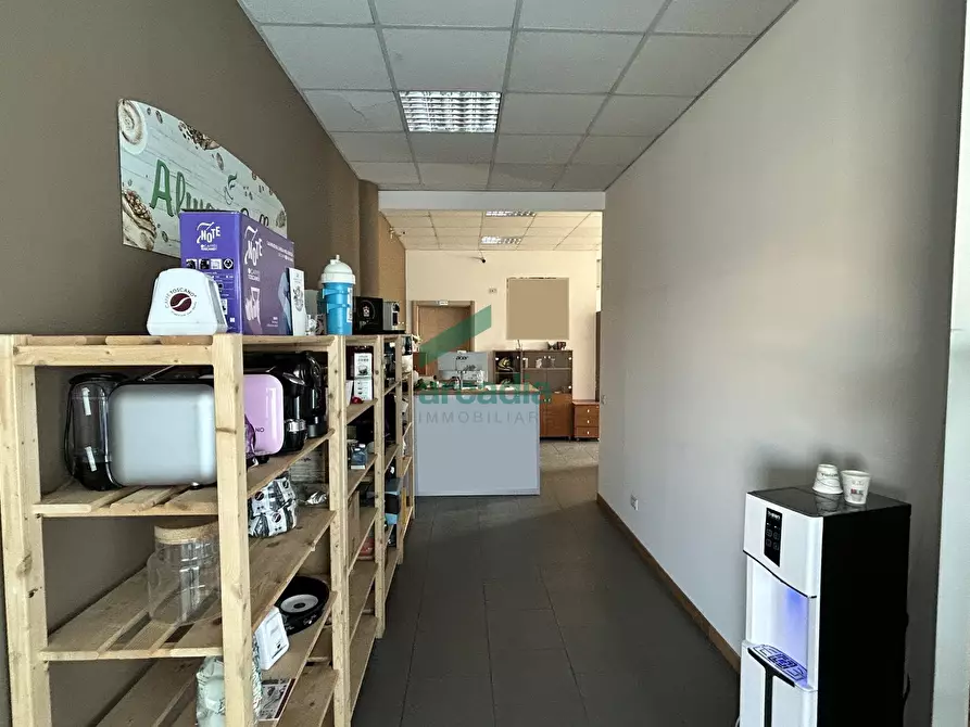 Immagine 4 di Ufficio in affitto  in Via delle Margherite 6 a Modugno