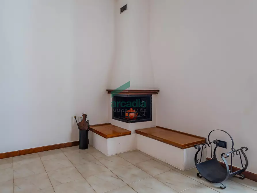 Immagine 28 di Quadrilocale in vendita  in Viale Japigia 42 a Bari