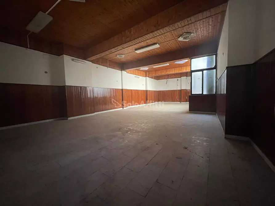 Immagine 3 di Locale commerciale in affitto  in Via A.S. Mazzocchi 2323 a Caserta
