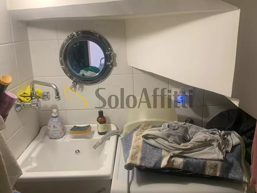 Immagine 12 di Quadrilocale in affitto  in Via Duca di Massa 10 a Aci Castello