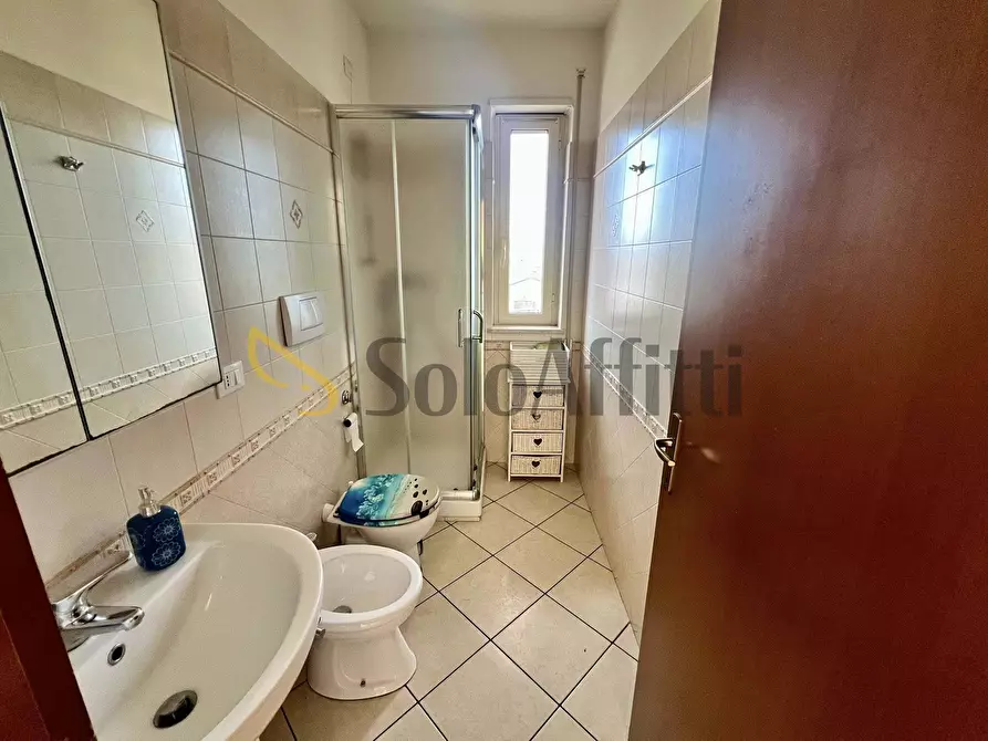 Immagine 15 di Trilocale in affitto  in Via Giacomo Leopardi 19 a Alba Adriatica