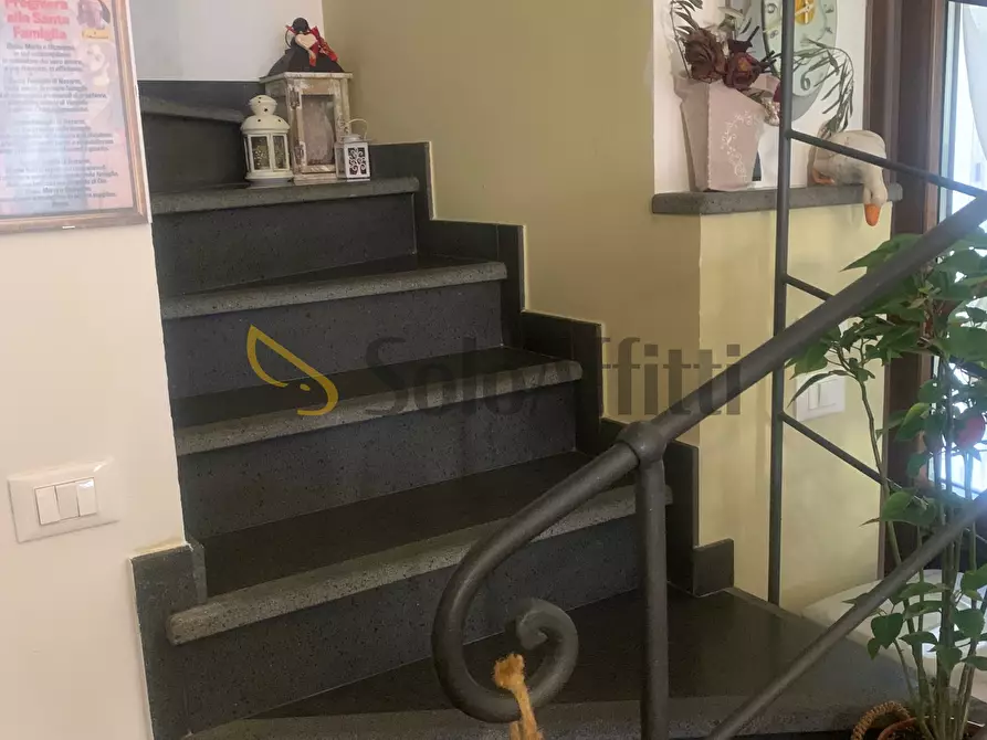 Immagine 21 di Quadrilocale in affitto  in Via Duca di Massa 10 a Aci Castello