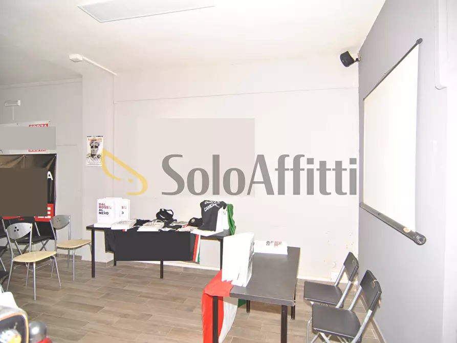 Immagine 4 di Locale commerciale in affitto  in Via Renato Fucini 2A a Pontedera