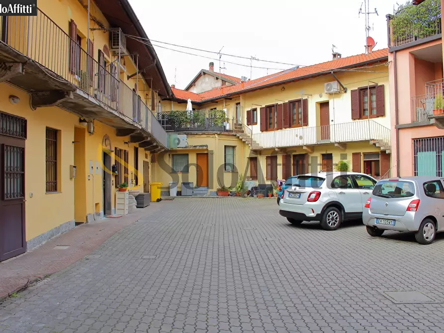 Immagine 23 di Bilocale in affitto  in Piazza Giuseppe Garibaldi 28 a Muggiò