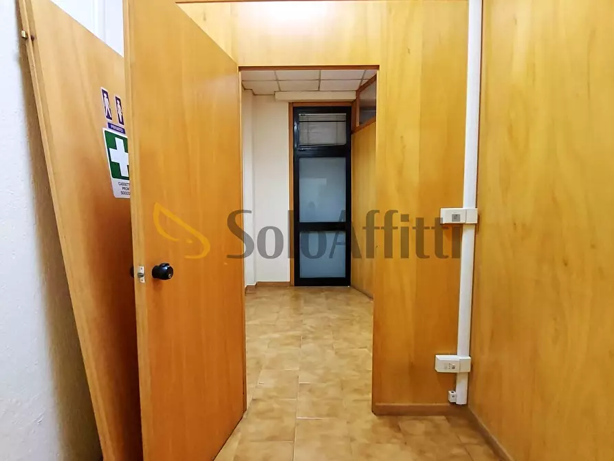 Immagine 27 di Locale commerciale in affitto  in Via del Tempio della Fortuna a Fiumicino