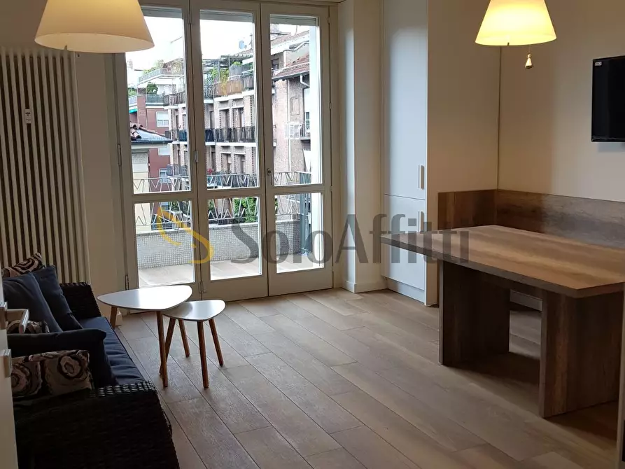 Immagine 3 di Trilocale in affitto  in Via Francesco Petrarca 28 a Torino