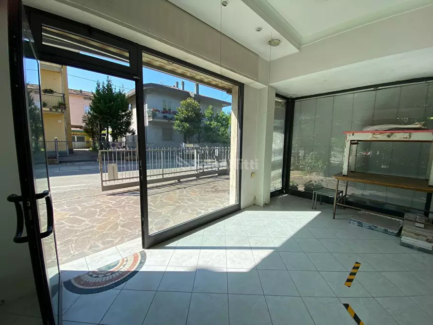 Immagine 6 di Magazzino in affitto  in Via Antonio Guadagnoli 19 a Rimini