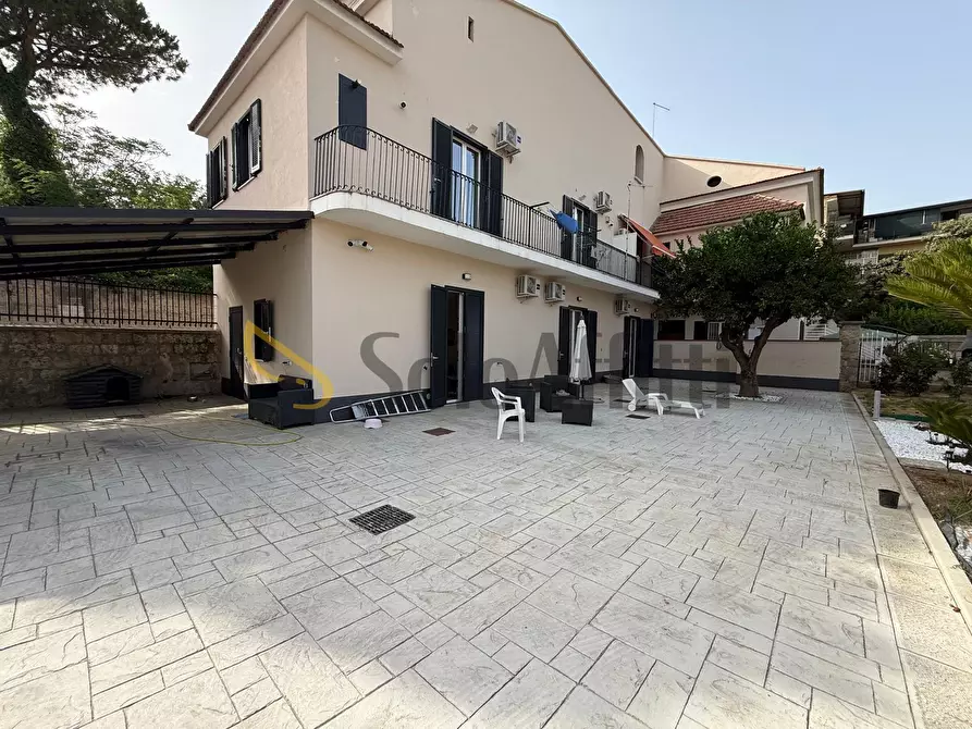 Immagine 24 di Villa in affitto  in Via Ten. Politano 4 a Caserta