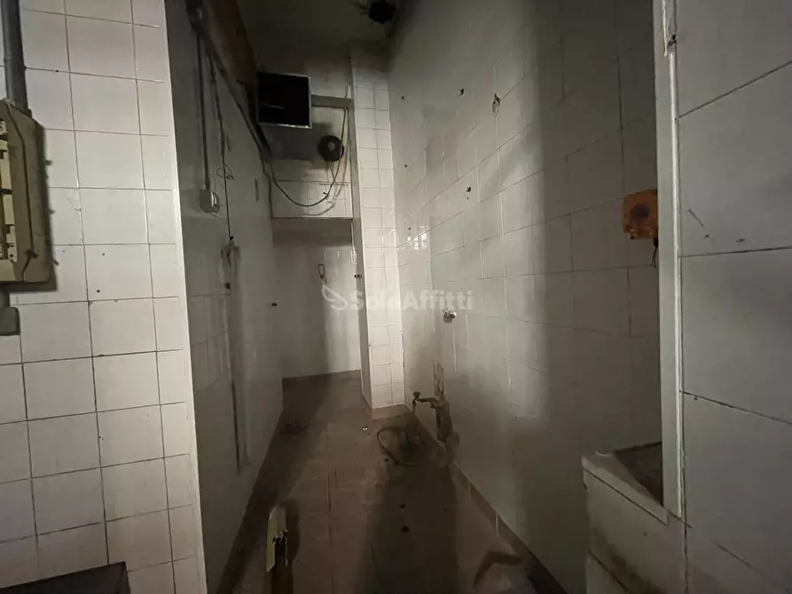 Immagine 23 di Locale commerciale in affitto  in Via A.S. Mazzocchi 2323 a Caserta