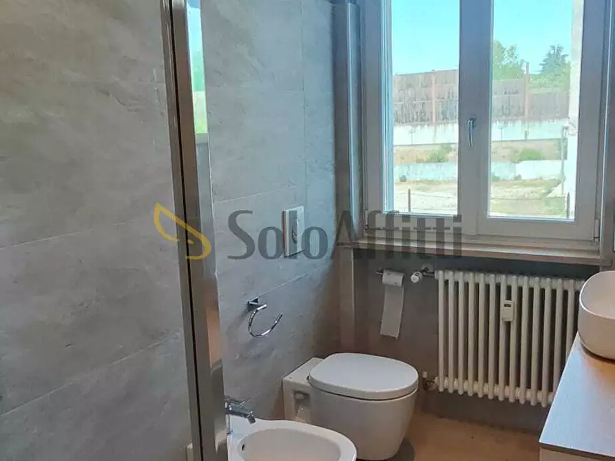 Immagine 15 di Trilocale in affitto  in Via Riviera 144 a Pavia