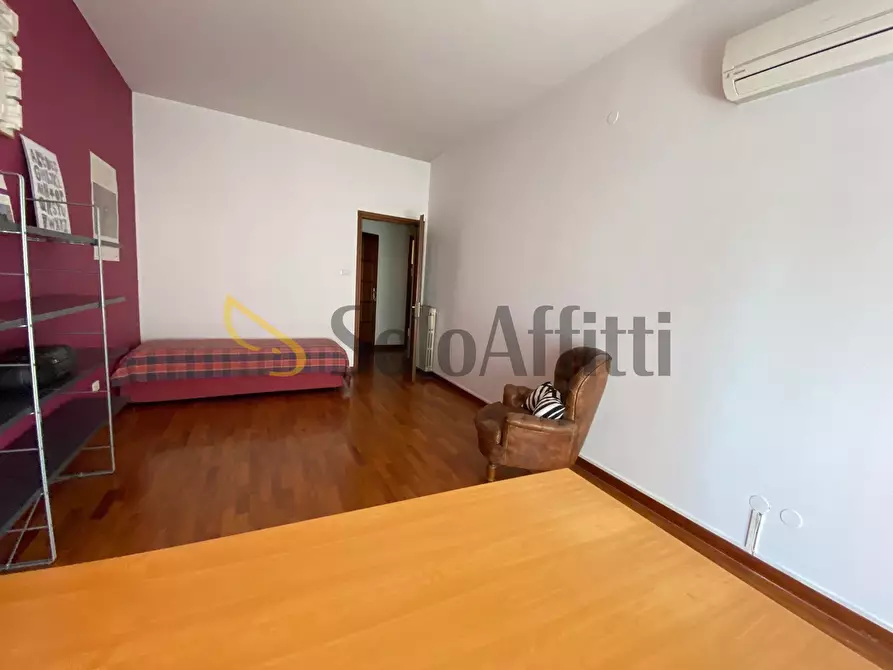 Immagine 3 di Stanza singola in affitto  in Via Ferrarecce 57 a Caserta