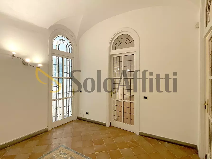 Immagine 4 di Pentalocale in affitto  in Via Fabio Massimo 72 a Roma