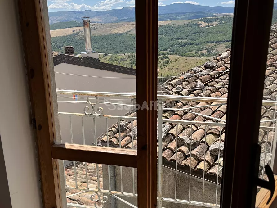 Immagine 11 di Trilocale in affitto  a Abriola