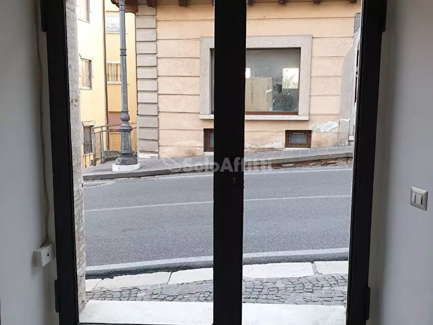 Immagine 9 di Locale commerciale in affitto  in Corso Umberto I 1 a Potenza