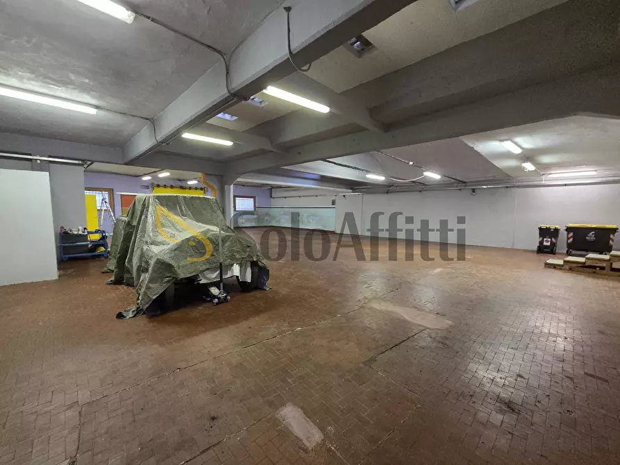 Immagine 7 di Capannone industriale in affitto  in Via Baltea a Torino