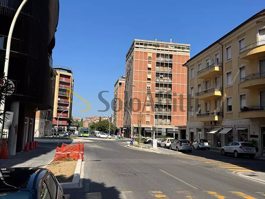 Immagine 3 di Locale commerciale in affitto  in Viale Giosuè Borsi 2/E a Terni