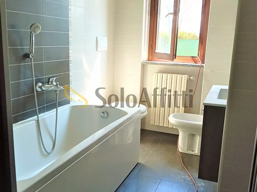 Immagine 10 di Villetta a schiera in affitto  a Lentate Sul Seveso