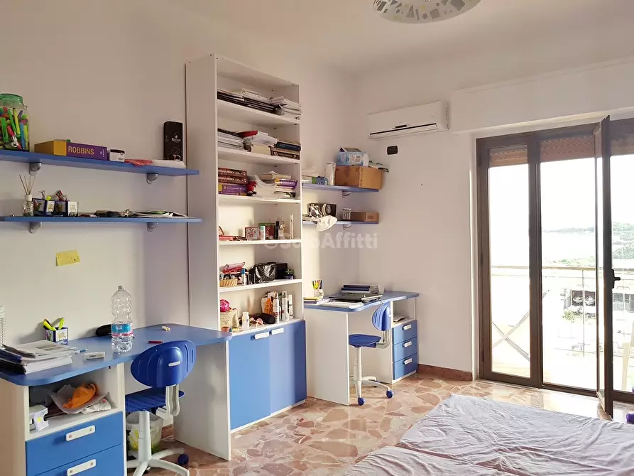 Immagine 6 di Stanza singola in affitto  a Catanzaro