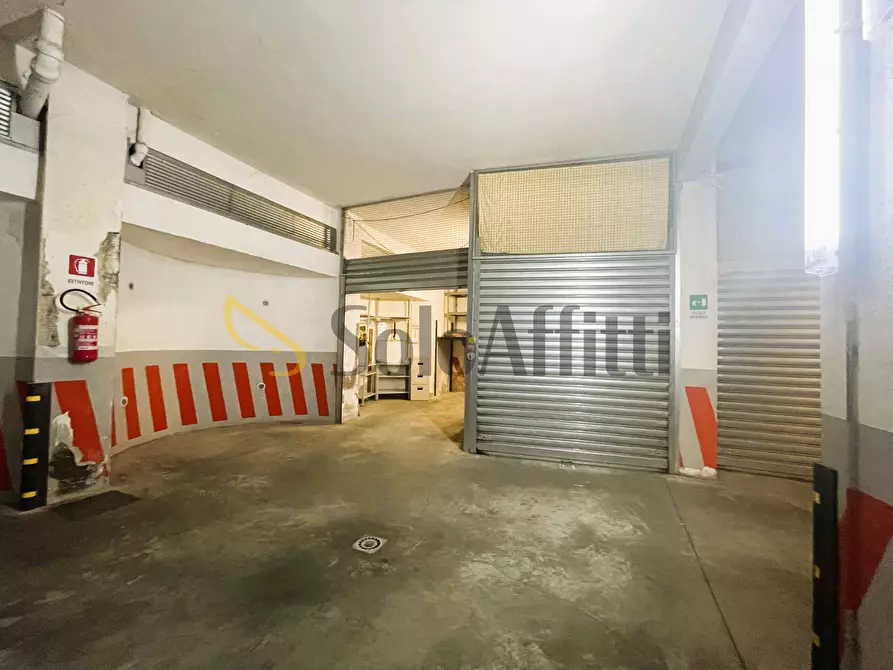 Immagine 5 di Garage in affitto  in via Pietro Mengoli 25 a Roma