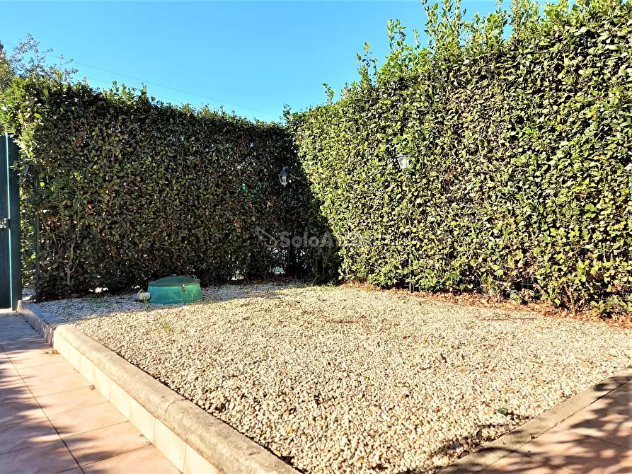 Immagine 2 di Villetta a schiera in affitto  in Viale dei Monti dell'Ara a Fiumicino