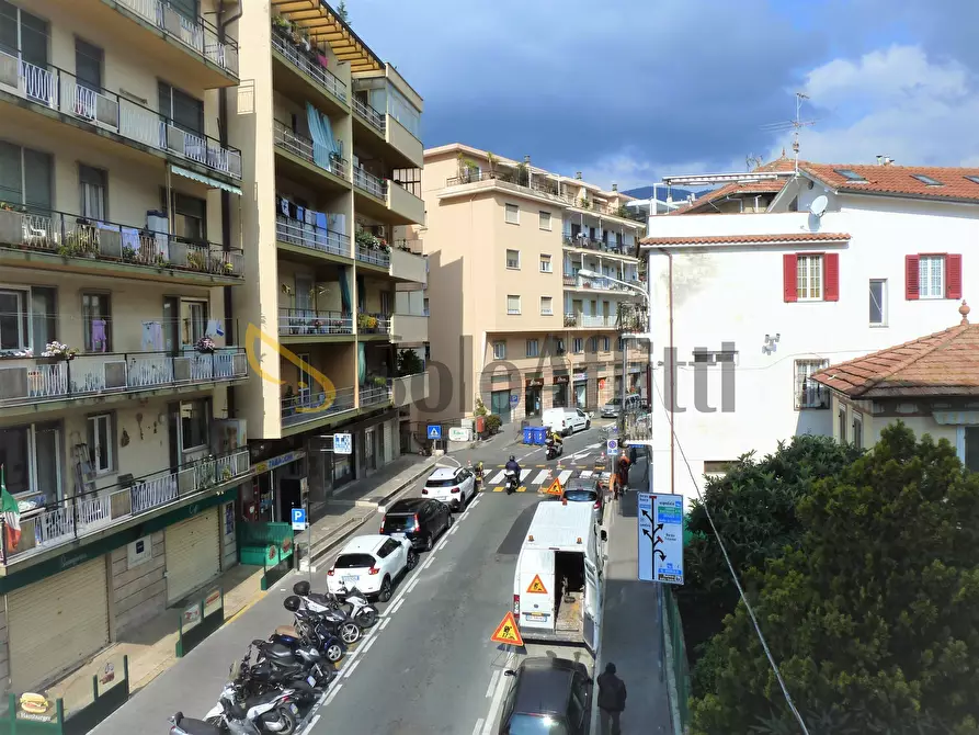 Immagine 24 di Trilocale in affitto  in Via Martiri della Libertà 472 a San Remo