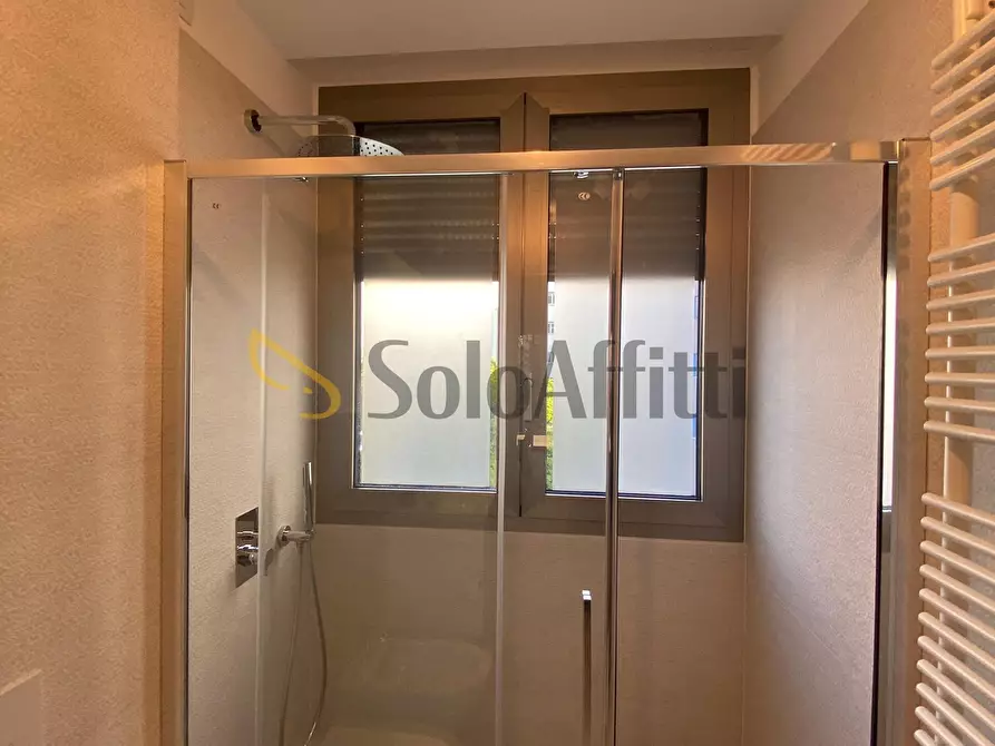 Immagine 30 di Quadrilocale in affitto  in Viale dei Mille 1 a Riccione