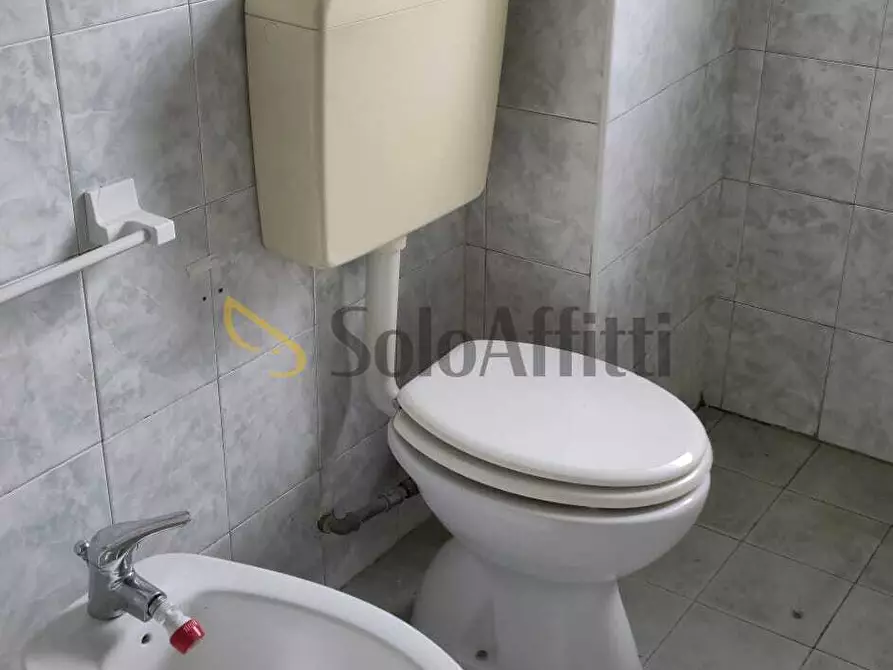 Immagine 14 di Locale commerciale in affitto  in VIA ERITREA 49 a Torino