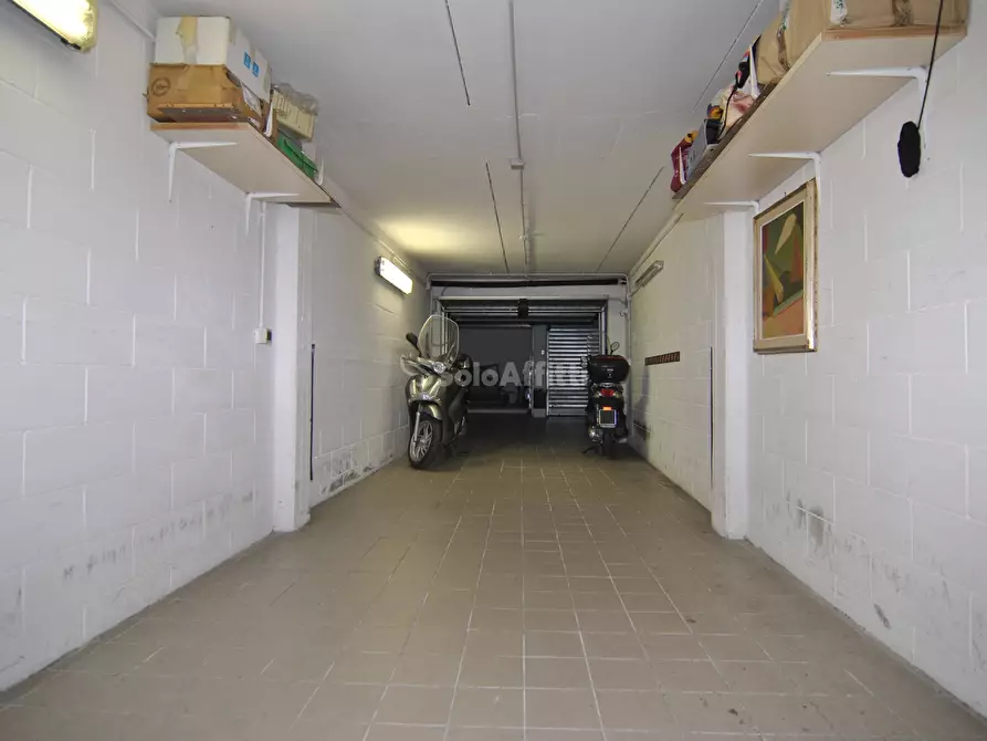 Immagine 2 di Magazzino in affitto  in Via Giovannetti 24 a Livorno